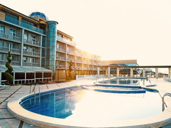 Гостиница Ribera Resort&SPA по адресу Евпатория, ул. Симферопольская, д. 57