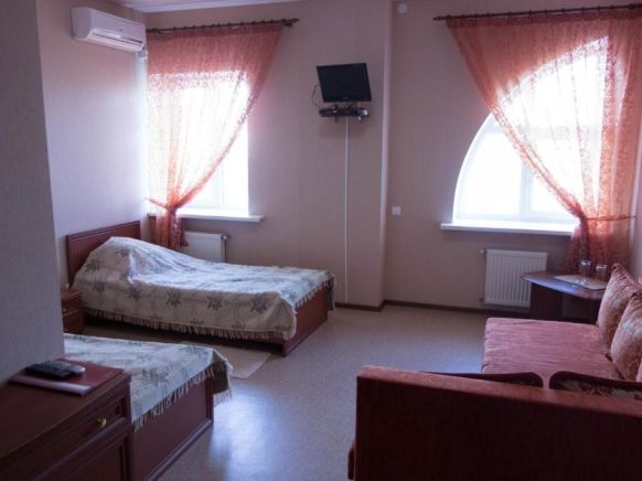 Турбаза Этель по адресу Кировский, ул. Кирова, д. 8