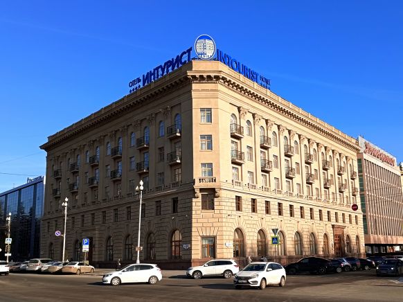 Гостиница Интурист по адресу Волгоград, ул. Мира, д. 14, 962 км трассы М-6 (Р22)