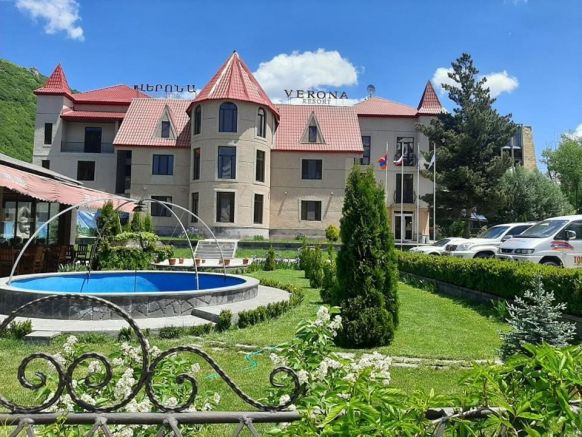 Отель Jermuk Verona по адресу Джермук, Shaumyan Street 9/1