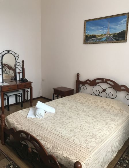 Гостиница Лазарь по адресу Пятигорск, ул. Бунимовича, д. 17Б, 366 км трассы М-29 (Р217)
