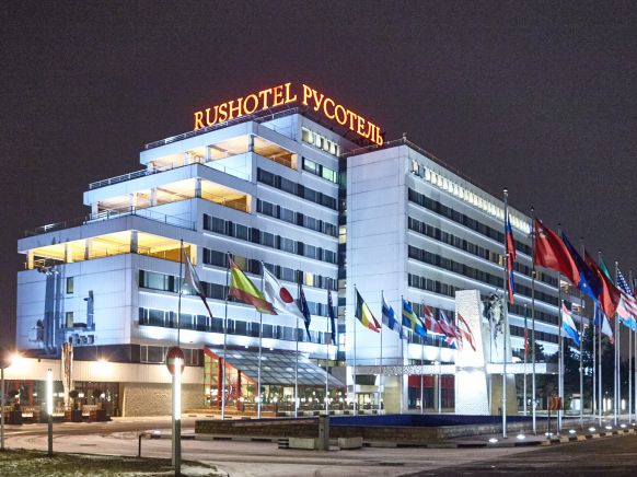 Гостиница Русотель по адресу Москва, Варшавское ш., 21 км, д. 1А, 4 км трассы М2