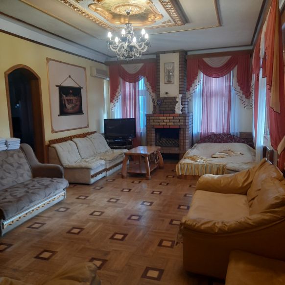 Гостиница Медный всадник по адресу Ялта, ул. Туристская, д. 5a