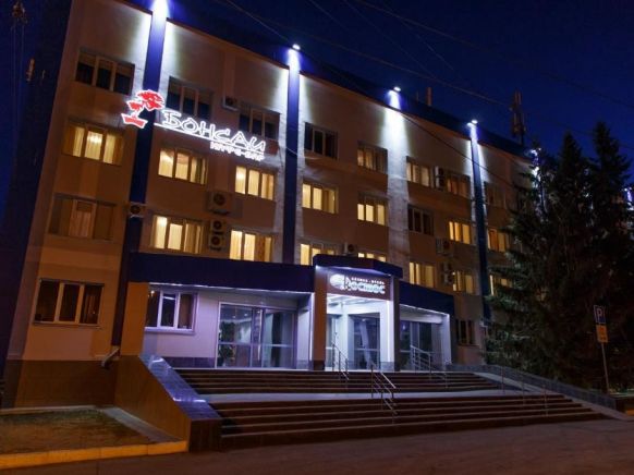 Космос Бизнес Отель по адресу Курган, ул. Гагарина, д. 41Б, 271 км трассы М51(P254)