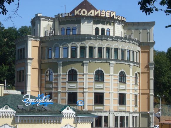 Отель Колизей на Вокзальной по адресу Кисловодск, ул. Вокзальная, д. 19б