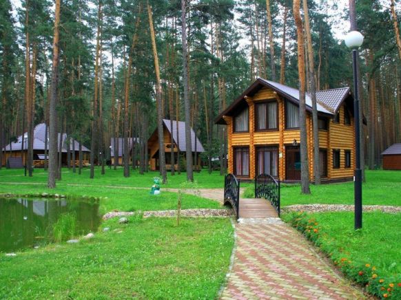 База отдыха 4 сезона по адресу Жуковка, ул. Набережная, д. 14а