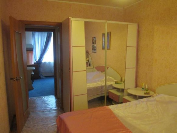 Гостевой дом Артхаус по адресу Тобольск, mikroraion 7a dom 35a kvartira 3