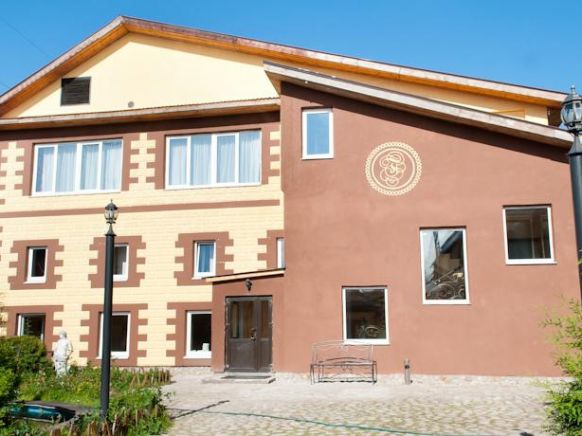 Старые традиции по адресу Всеволожск, ул. Взлётная, д. 10
