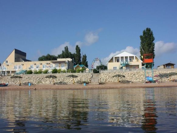Санаторий ИСКРА по адресу Краснодарский край, Темрюкский р-н, п. Кучугуры, ул. Мира, д. 29