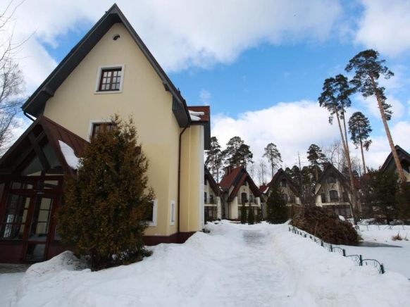 Загородный парк-отель Дворянское гнездо по адресу Королев, Болшевское ш., д. 35, 32 км трассы М-8