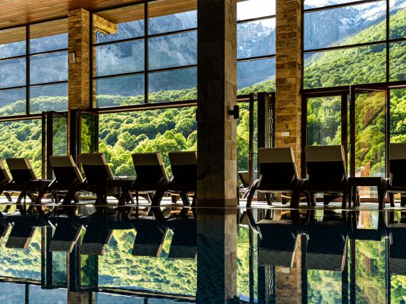 Forrest Terrace Hotel по адресу Северная Осетия — Алания, Алагирский р-н, п. Верхний Фиагдон, д. 16/2
