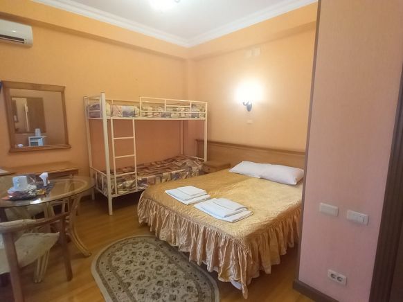 Гостевой дом Жилой дом Мамайка по адресу Сочи, ул. Крымская, д. 79/1