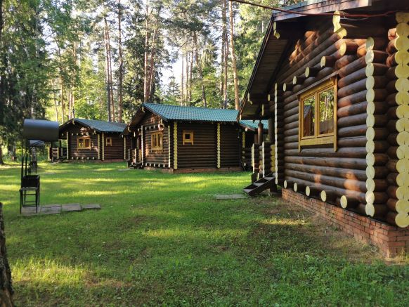 Загородный отель Тихий лес по адресу Ижевск, Якшур-Бодьинский тракт, д. 7/4