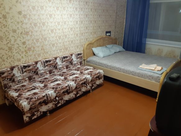 2-х комнатные апартаменты пр. Гагарина 1 линия 9 по адресу Златоуст, пр-т им. Ю.А. Гагарина, 1-я линия, д. 9