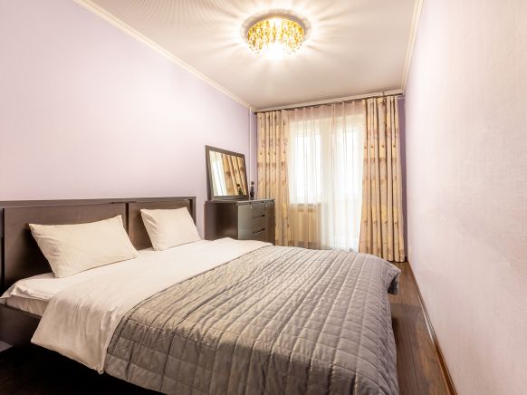 Апартаменты HomeHotel на Есенина по адресу Нижний Новгород, ул. Сергея Есенина, д. 5