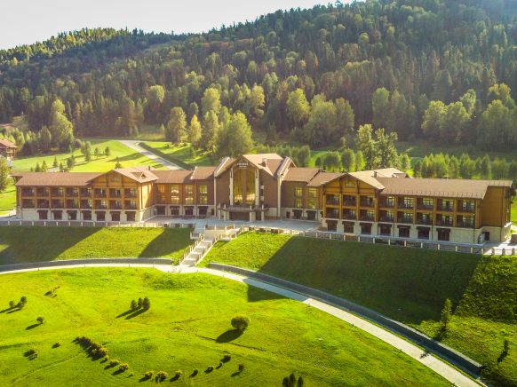 Загородный отель Cosmos Collection Altay Resort по адресу Алтай, Майминский р-н, с. Урлу-Аспак, ул. Лесхозная, д. 20