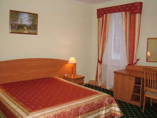 Гостиница Пионер по адресу Электросталь, ул. Карла Маркса, д. 60с1, 57 км трассы М-7