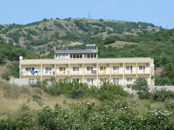 Пансионат Aquamarine-femili по адресу Алушта, Канака, ул. Курортная, д. 1/2