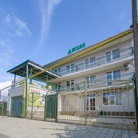 Гостевой дом Джели по адресу Горячий Ключ, ул. Лермонтова, д. 38, 1349 км трассы М-4