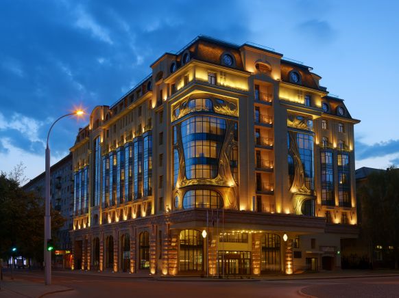 Отель Grand Autograph Hotel Novosibirsk по адресу Новосибирск, ул. Орджоникидзе, д. 31, 16 км трассы М52(Р256)